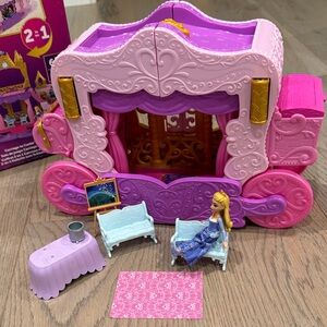 Disney princess 2in1 carriage to castle playset toy like new w box complete set